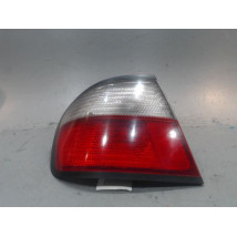 FEU ARRIERE GAUCHE  NISSAN PRIMERA