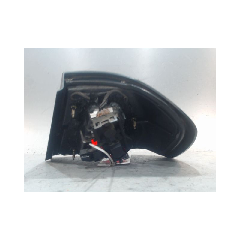FEU ARRIERE GAUCHE  NISSAN PRIMERA