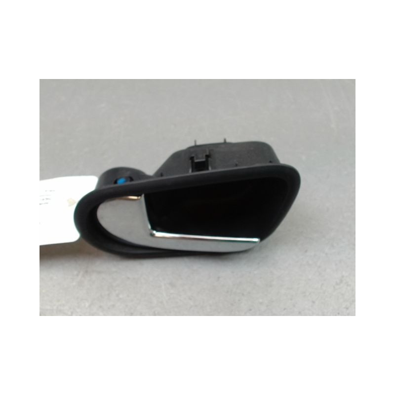 POIGNEE INTERIEURE PORTE AVANT DROIT FORD KA+