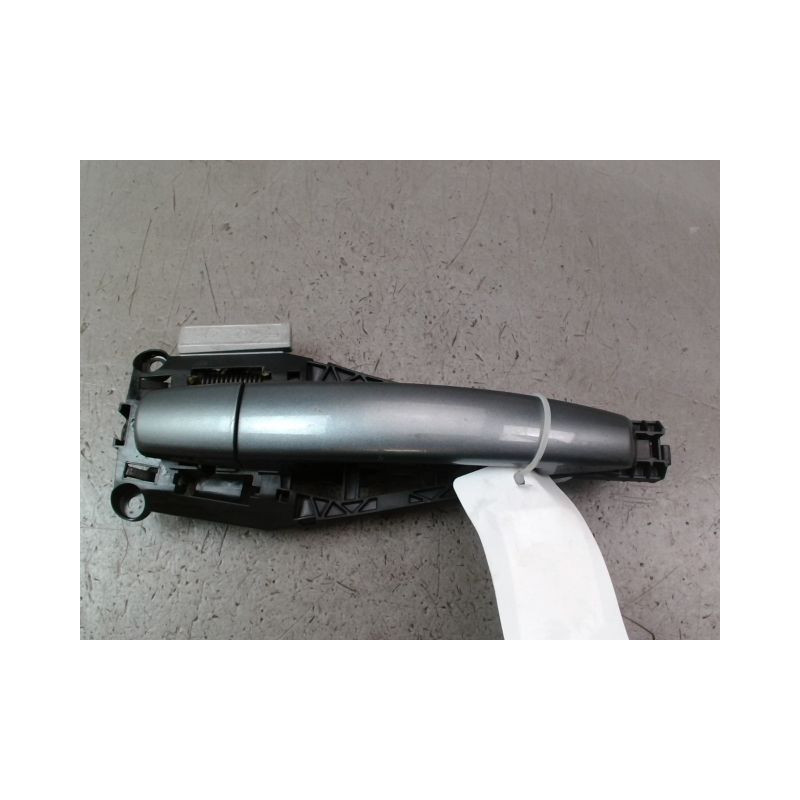 POIGNEE EXTERIEURE PORTE ARRIERE DROIT OPEL CORSA 2010-