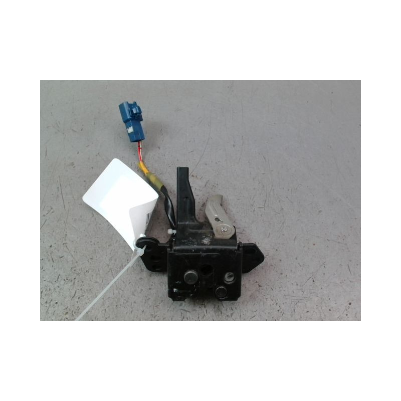 SERRURE HAYON  TOYOTA YARIS II Phase 1 2005-2009