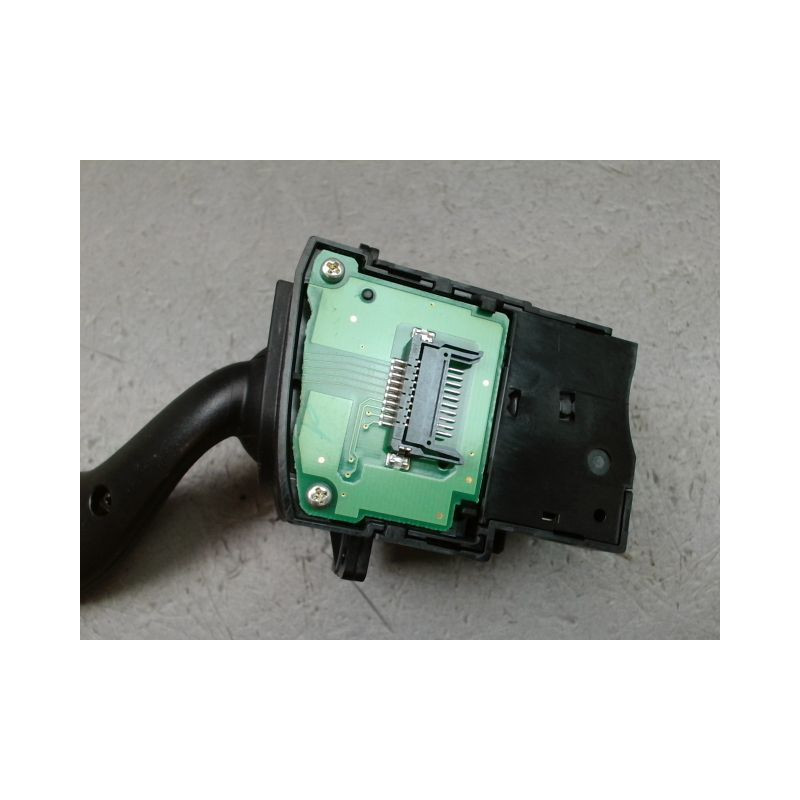 COMMANDE CLIGNOTANT FORD FOCUS III 2011-...