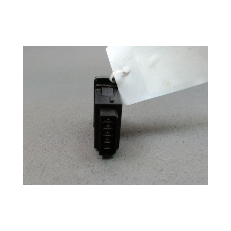 COMMANDE LEVE-GLACE PORTE AVG RENAULT TWINGO I Phase 3 2000-2007