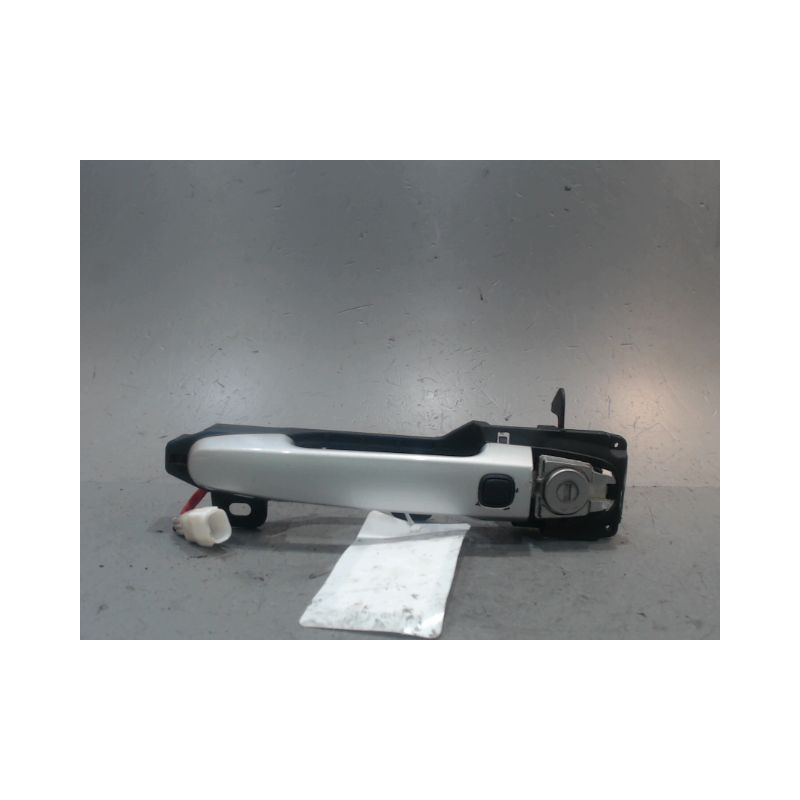 POIGNEE EXTERIEURE PORTE AVANT GAUCHE TOYOTA AYGO