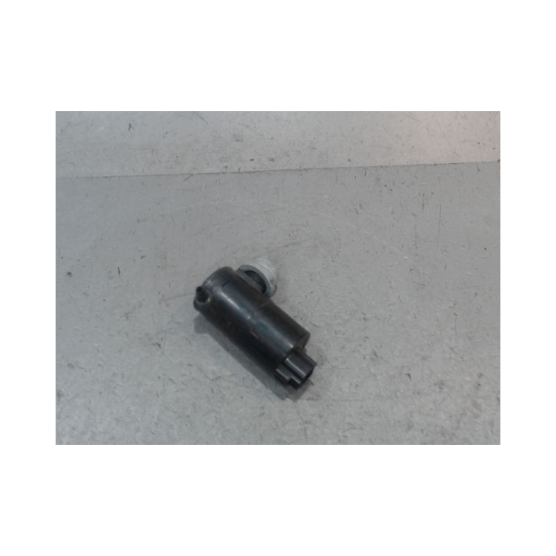 POMPE LAVE-GLACE AVANT TOYOTA AYGO