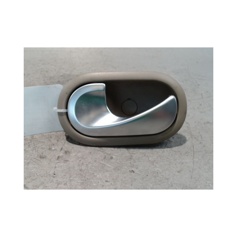 POIGNEE INTERIEURE PORTE AVANT GAUCHE RENAULT CLIO III 2005-