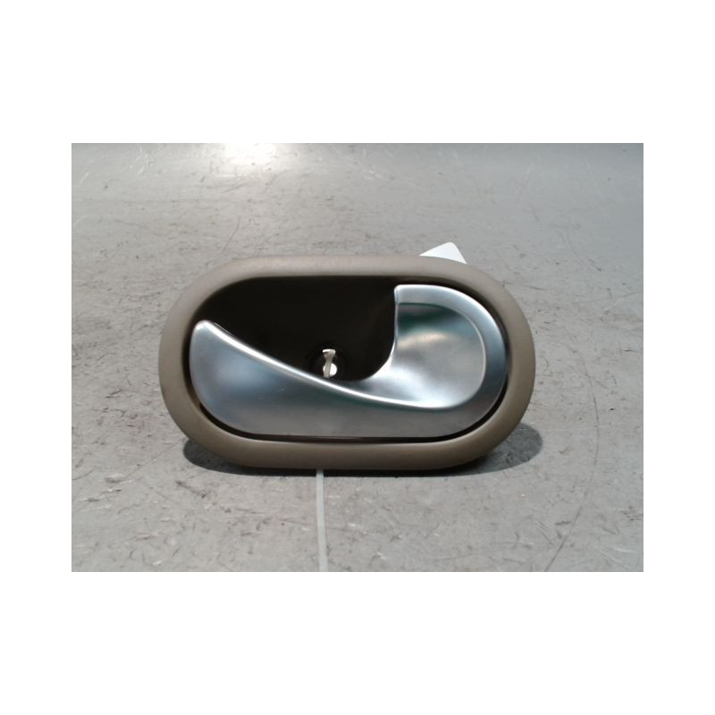 POIGNEE INTERIEURE PORTE AVANT DROIT RENAULT CLIO III 2005-