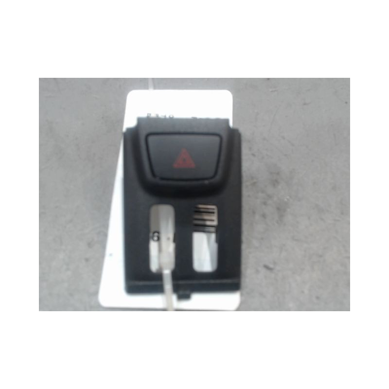 BOUTON DE WARNING FORD FIESTA
