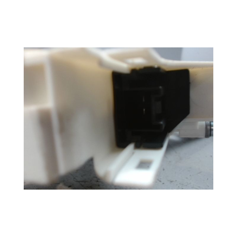 MECANISME+MOTEUR LEVE-GLACE AVANT GAUCHE AUDI A1