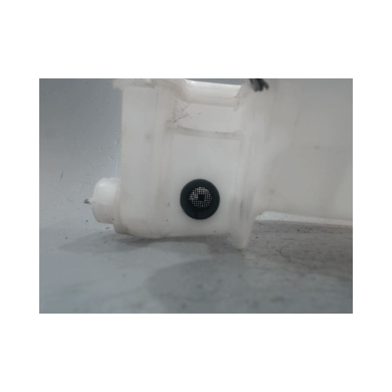 RESERVOIR LAVE-GLACE AVANT DACIA JOGGER