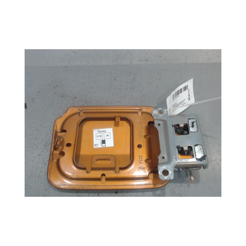 VOLET DE TRAPPE CARBURANT DACIA DUSTER
