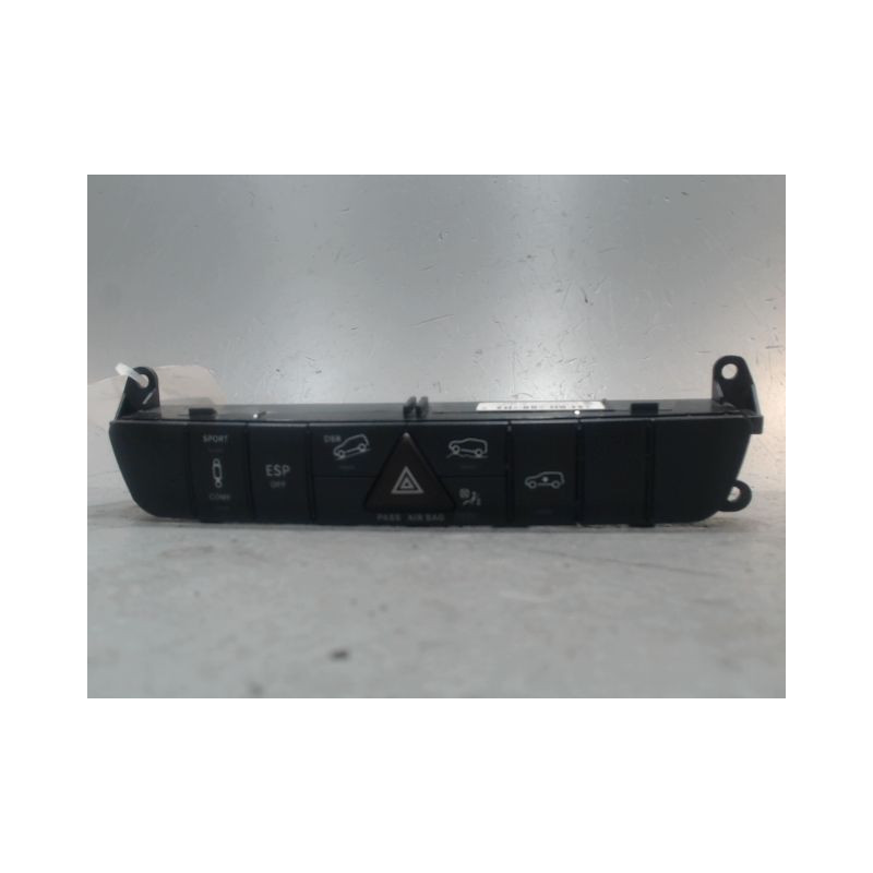 BOUTON DE WARNING MERCEDES CLASSE ML