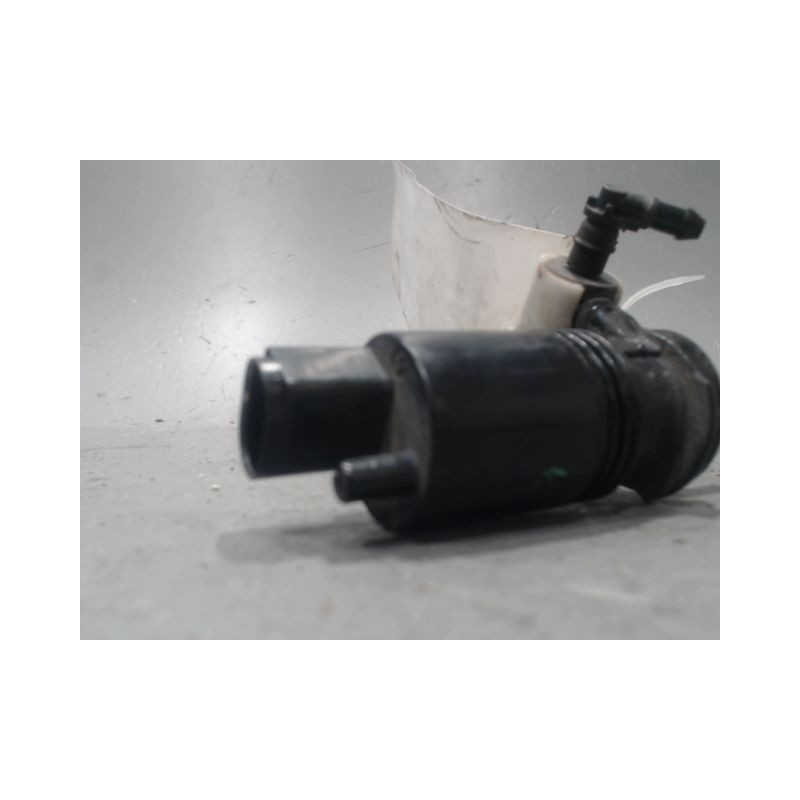 POMPE LAVE-GLACE AVANT MERCEDES CLASSE ML