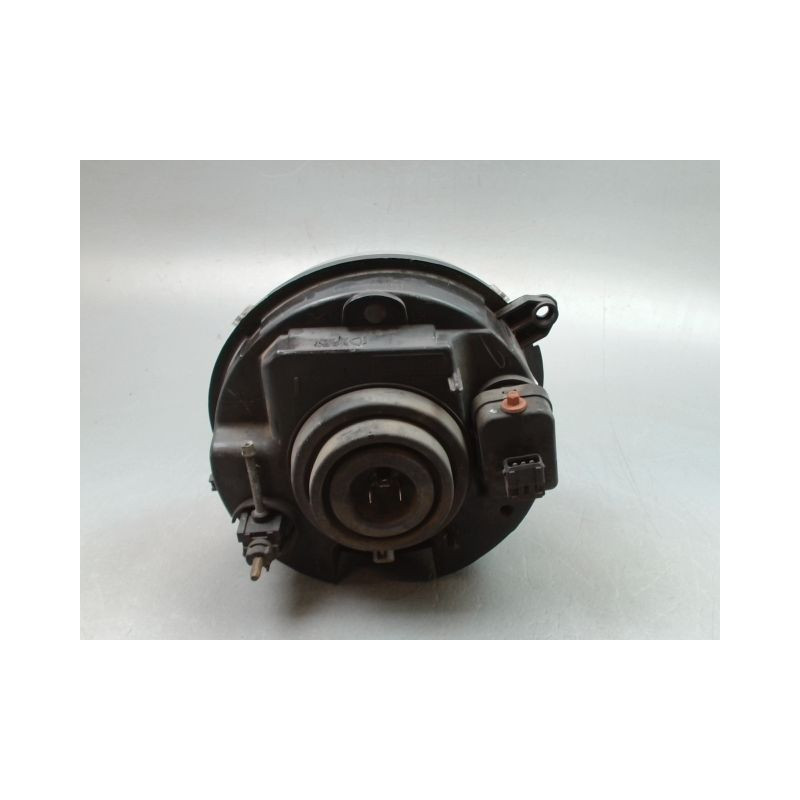 PHARE GAUCHE JEEP CHEROKEE 2004-