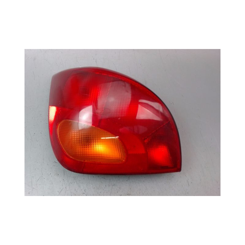 FEU ARRIERE GAUCHE  FORD FIESTA IV Phase 2 1999-2002