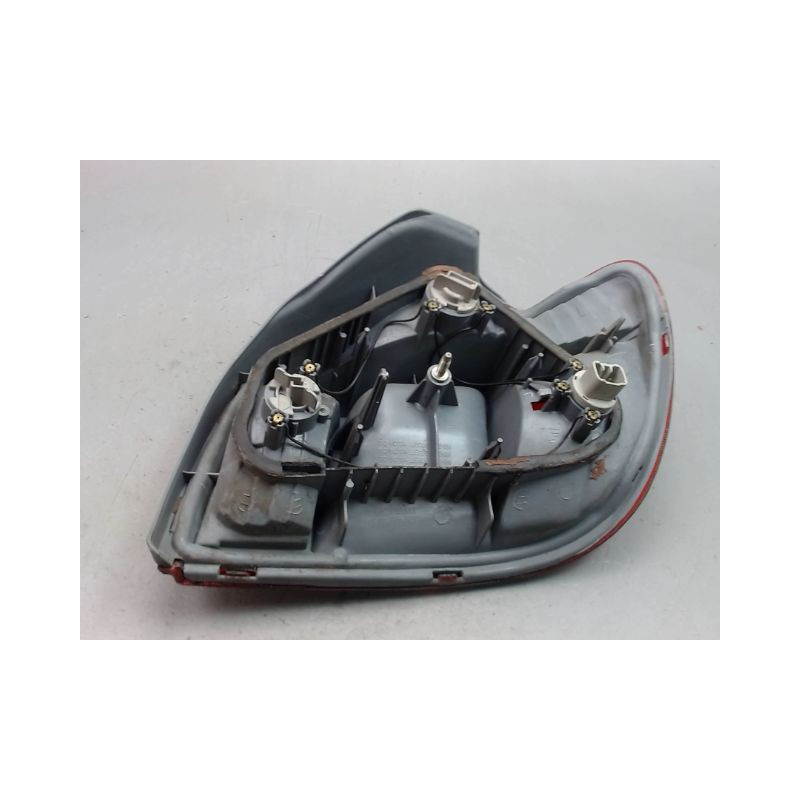 FEU ARRIERE GAUCHE  TOYOTA YARIS I Phase 1 1999-2003