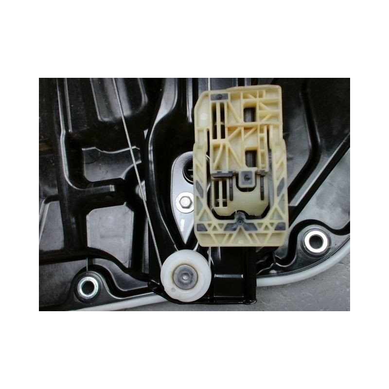 MECANISME+MOTEUR LEVE-GLACE ARRIERE GAUCHE B.M.W. SERIE 1