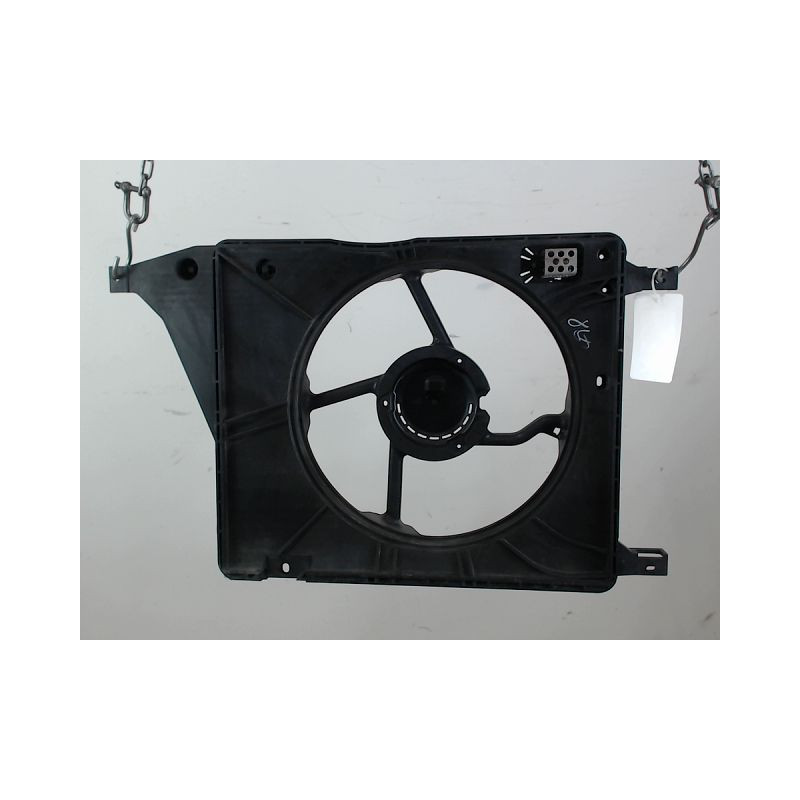SUPPORT DE VENTILATEUR NISSAN QASHQAI