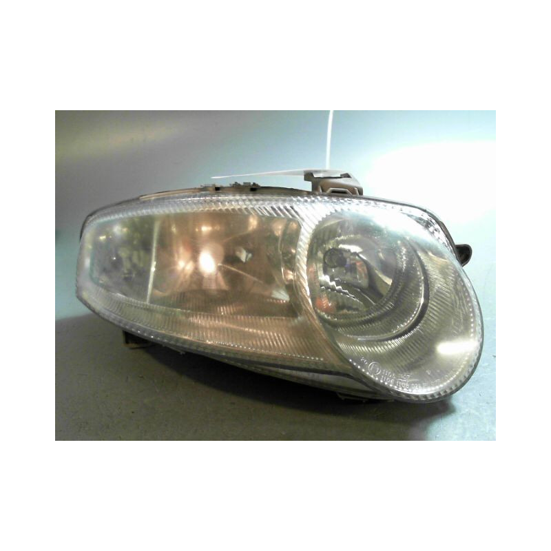 PHARE DROIT ALFA ROMEO 147 3P