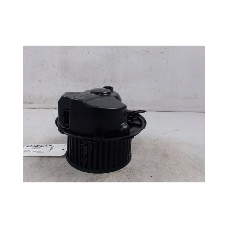 MOTEUR VENTILATEUR CHAUFFAGE VOLKSWAGEN GOLF V 2003-2009