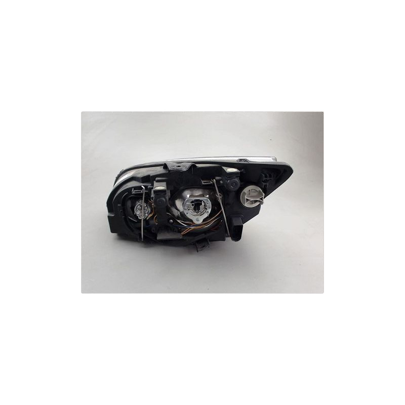 PHARE DROIT FORD FOCUS COUPE 04-07