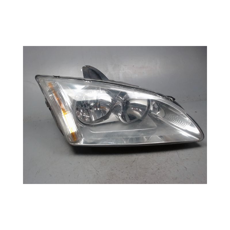PHARE DROIT FORD FOCUS 04-07