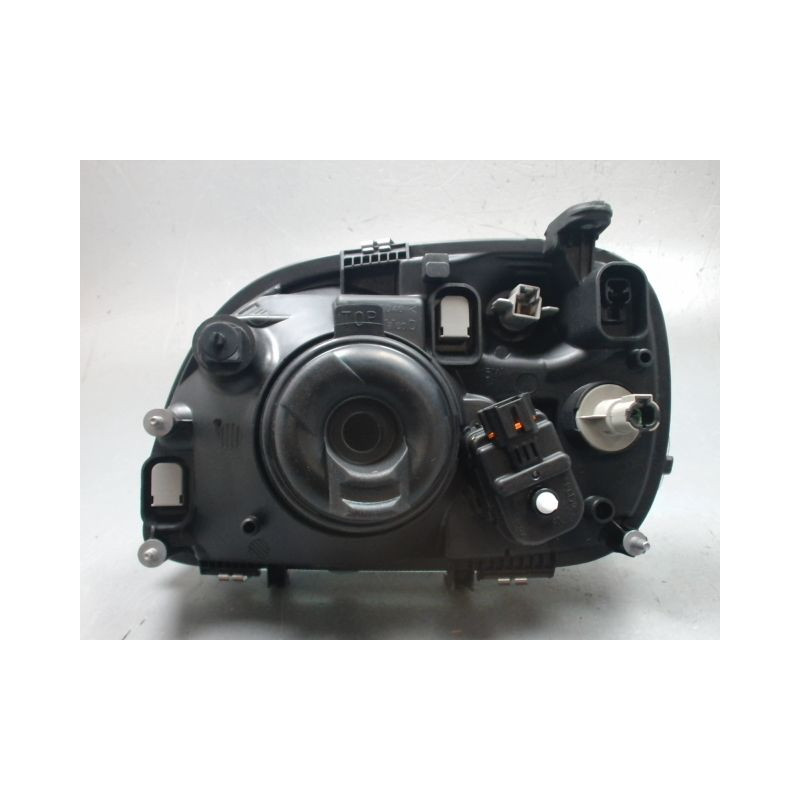 PHARE DROIT NISSAN MICRA