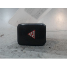BOUTON DE WARNING TOYOTA AURIS