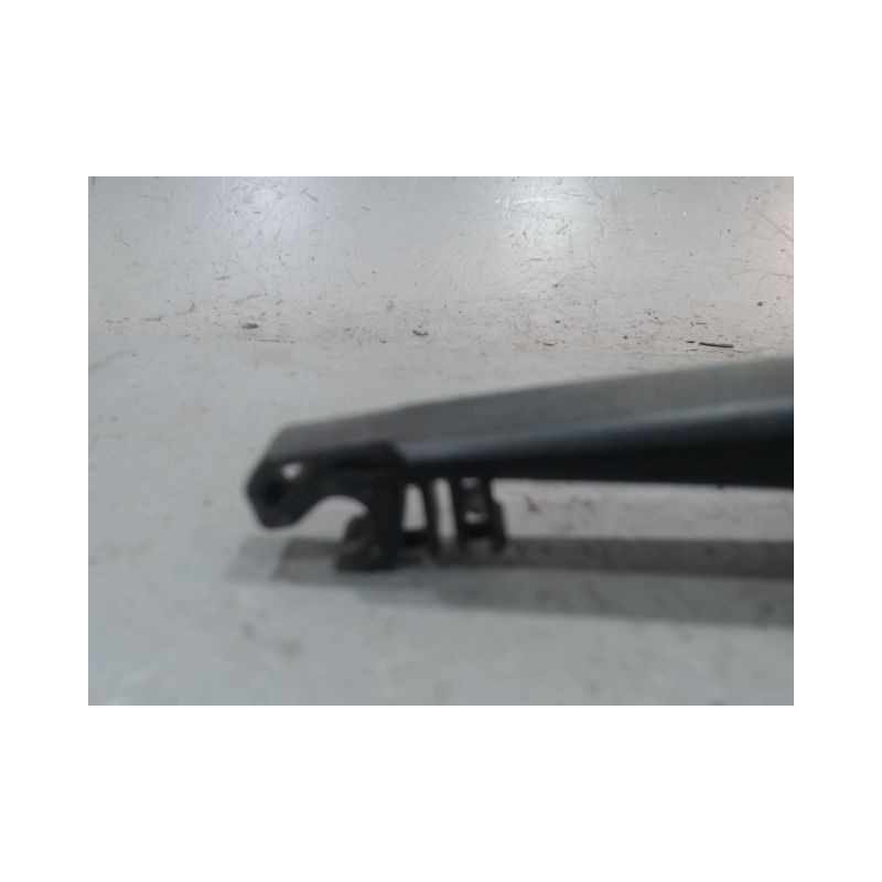 BRAS ESSUIE-GLACE ARRIERE TOYOTA AURIS