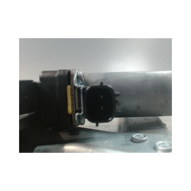 MECANISME+MOTEUR LEVE-GLACE AVANT DROIT DACIA SANDERO 2008-