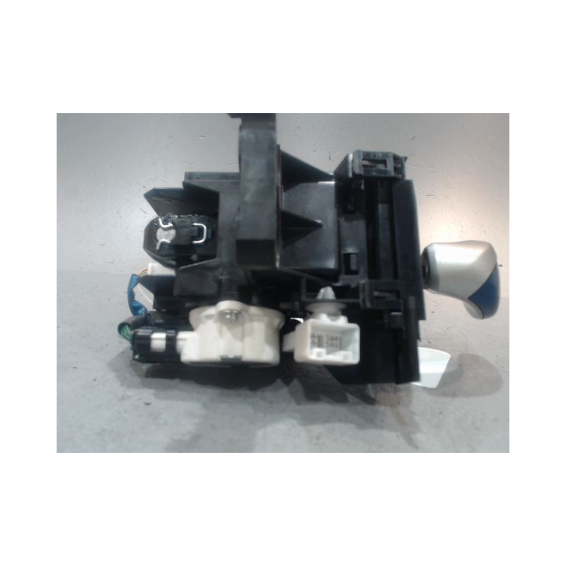 LEVIER DE VITESSES TOYOTA AURIS 1.8 Hybrid 