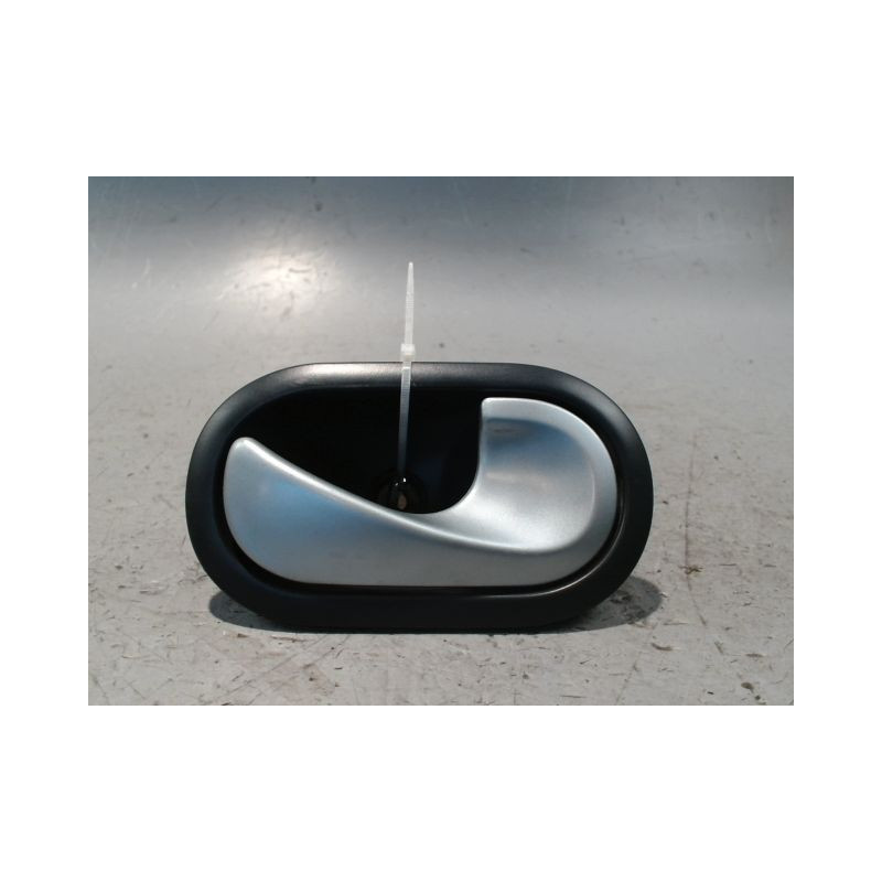 POIGNEE INTERIEURE PORTE AVANT DROIT RENAULT TWINGO II
