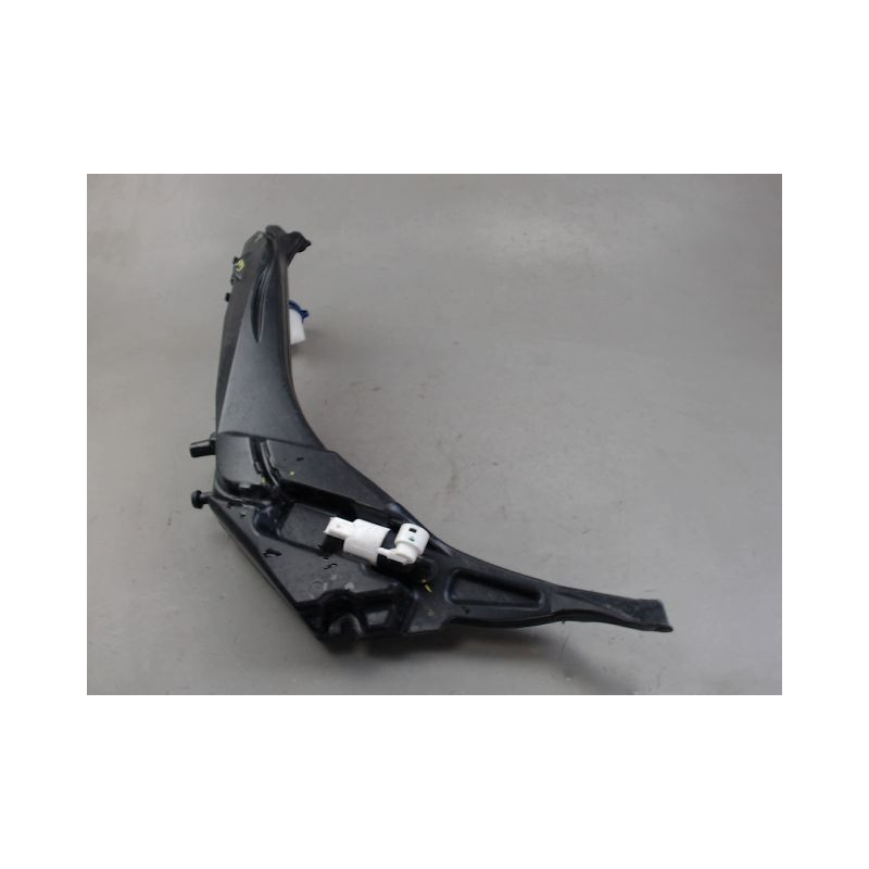 RESERVOIR LAVE-GLACE AVANT PEUGEOT 308