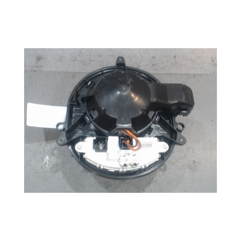MOTEUR VENTILATEUR CHAUFFAGE B.M.W. SERIE 1