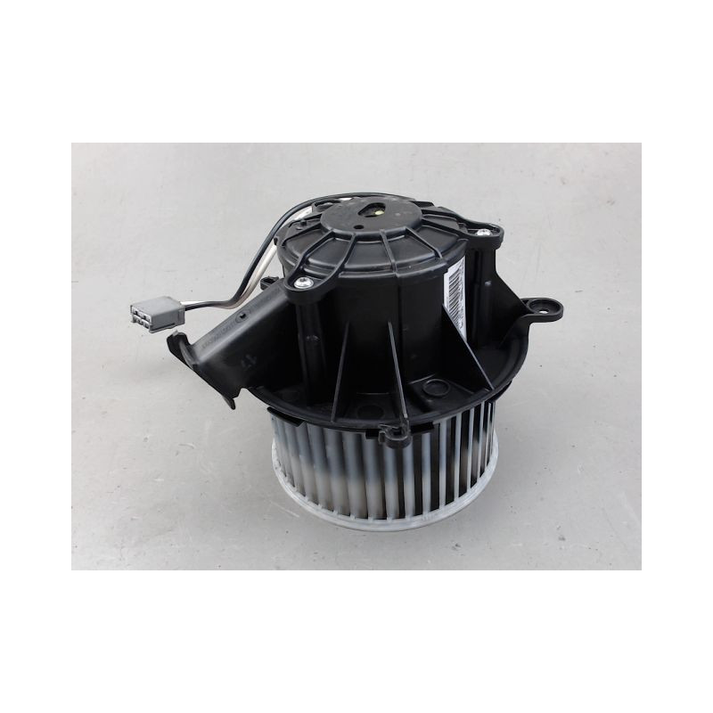 MOTEUR VENTILATEUR CHAUFFAGE OPEL ZAFIRA