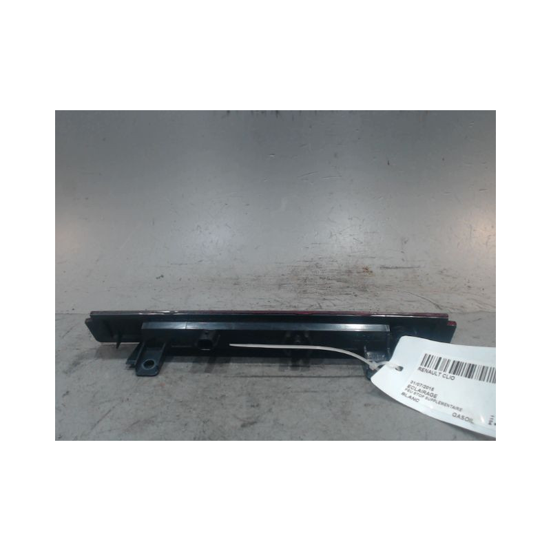 FEUX STOP SUPPLEMENTAIRE RENAULT CLIO