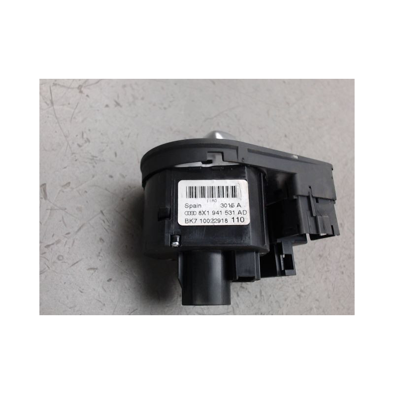 COMMANDE ECLAIRAGE AUDI A1