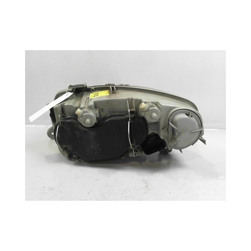 PHARE DROIT ALFA ROMEO 147 3P
