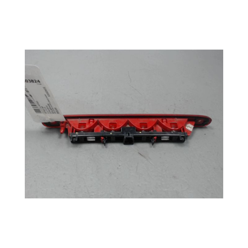 FEUX STOP SUPPLEMENTAIRE TOYOTA AYGO 5P