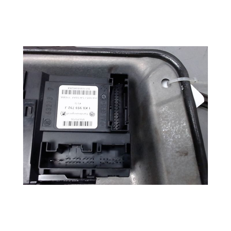 MECANISME+MOTEUR LEVE-GLACE AVANT DROIT VOLKSWAGEN GOLF