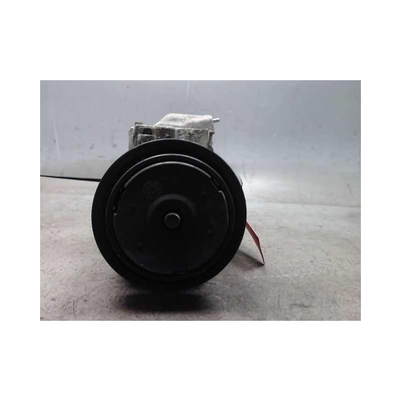 COMPRESSEUR AIR CONDITIONNE VOLKSWAGEN POLO 4 PHASE 2 1.6I - 16V