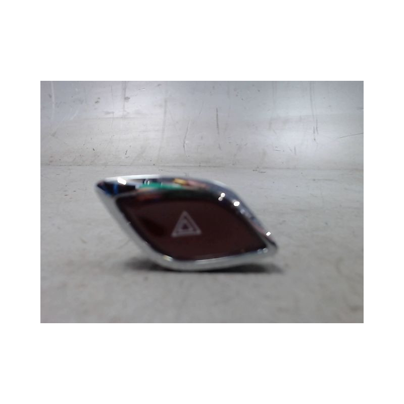 BOUTON DE WARNING CITROEN C3 2 PHASE 1 ESSENCE