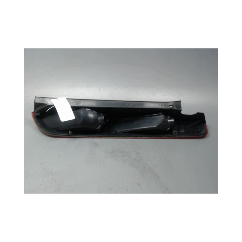 FEU ARRIERE GAUCHE  FORD FOCUS 04-07