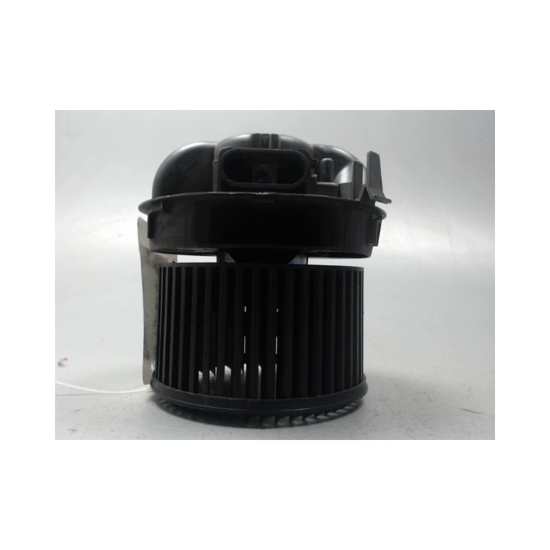 MOTEUR VENTILATEUR CHAUFFAGE TOYOTA AYGO 5P