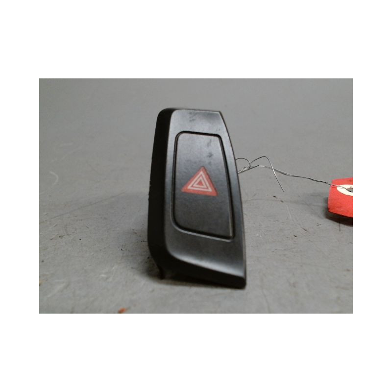 BOUTON DE WARNING AUDI A4 3 AVANT PHASE 1 BREAK  DIES
