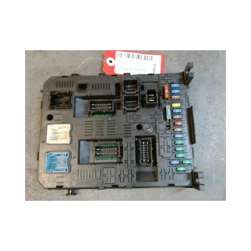 BOITE A FUSIBLES PEUGEOT 308 1 PHASE 1 1.6 HDI - 8V TUR