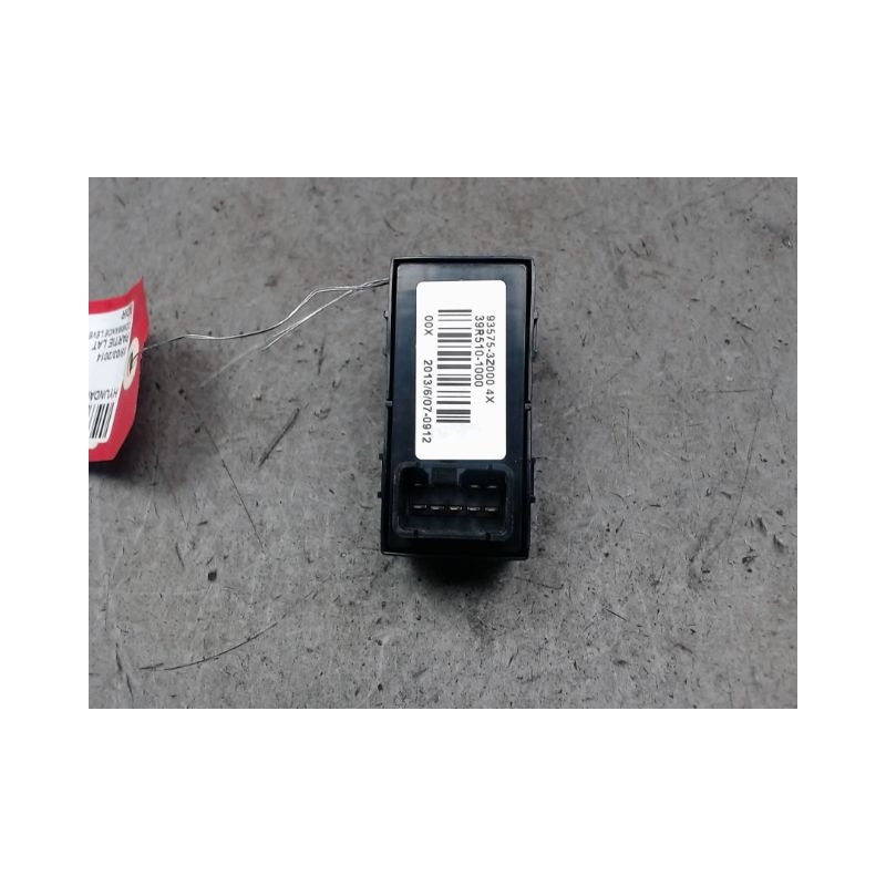 COMMANDE LEVE-GLACE PORTE AVD HYUNDAI I 40 PHASE 1 BREAK 1.7 CRDI -