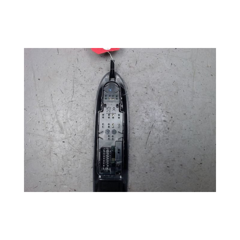 COMMANDE LEVE-GLACE PORTE AVG CITROEN DS3 PHASE 1 1.4 VTI - 16V