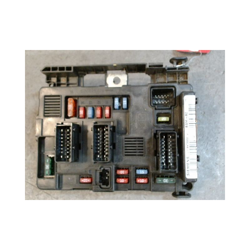 BOITE A FUSIBLES PEUGEOT 206  DIESEL
