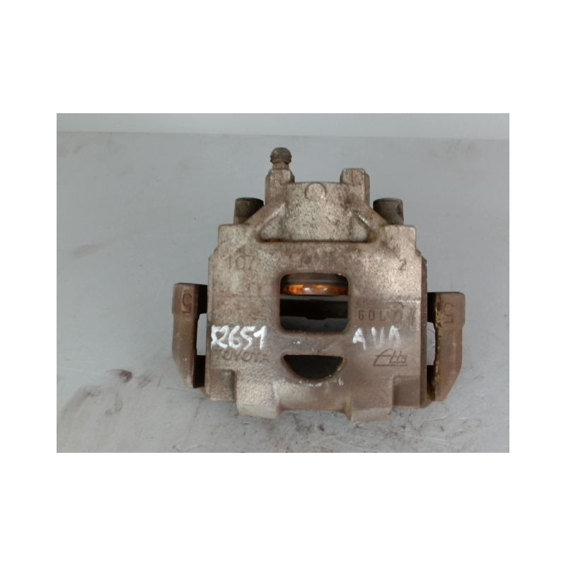 ETRIER DE FREIN AVANT DROIT TOYOTA YARIS 3 PHASE 2 1.5I - 16V HYB